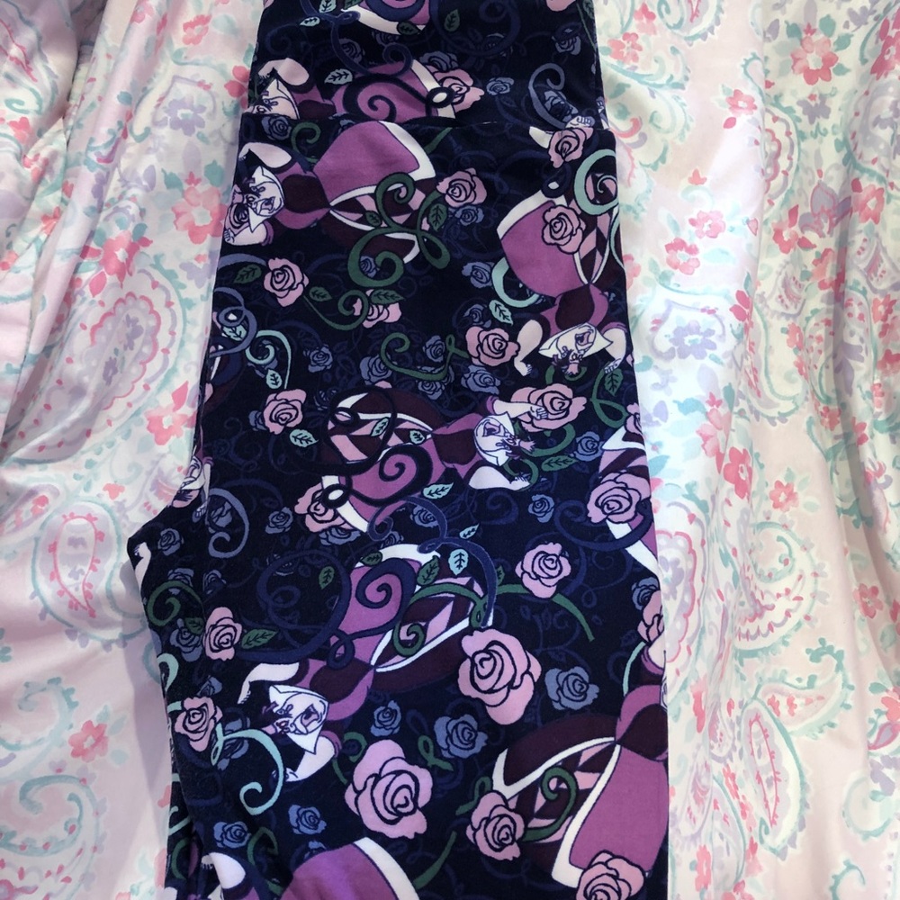 Disney one size lularoe leggings. Never worn.